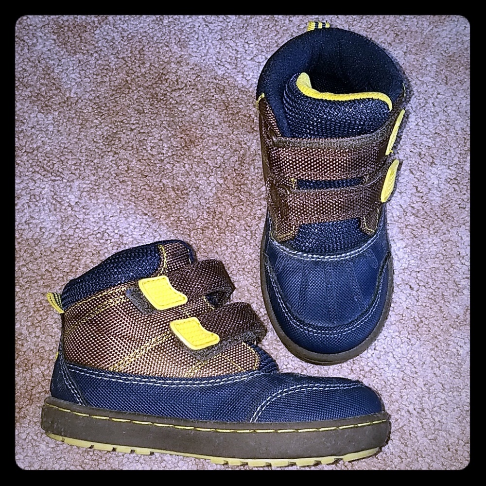 Osh Kosh shoes